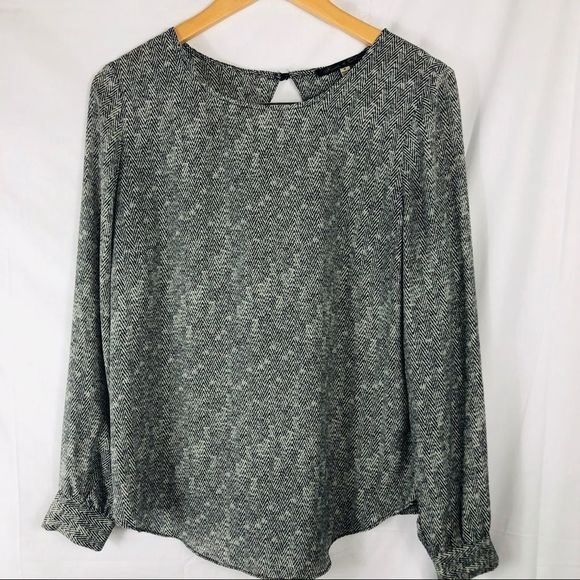 Rose & Olive Tops - Rose & Olive black and white dress shirt M